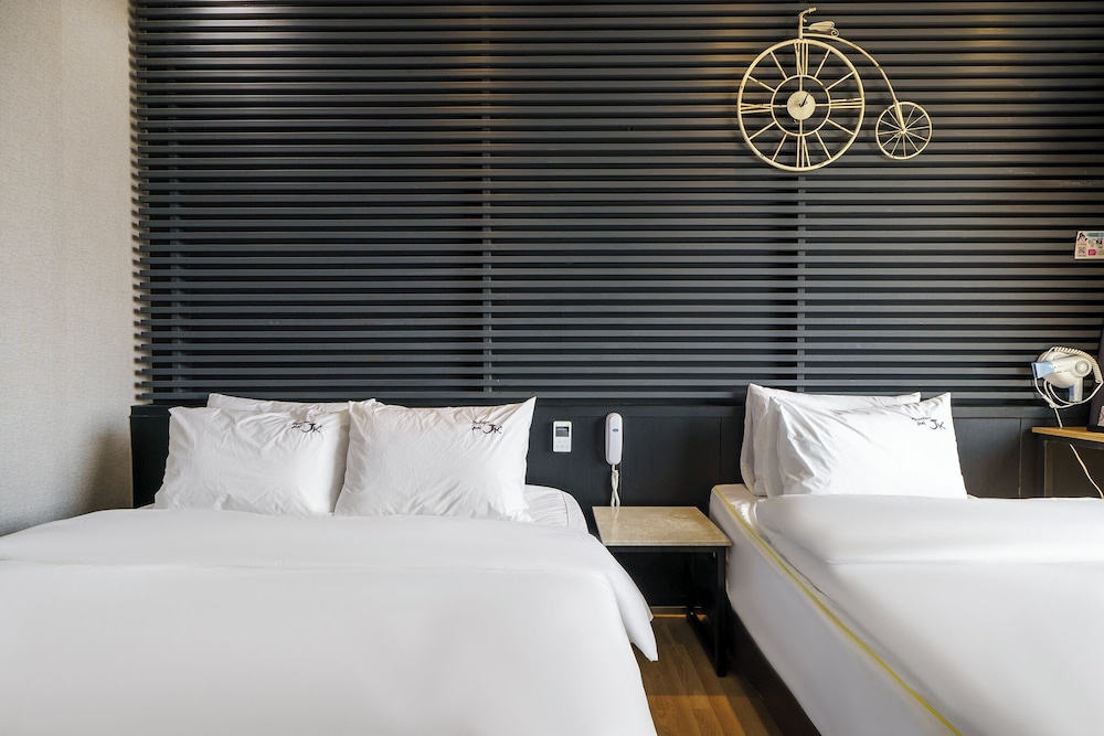 Standard Double room (twin beds)