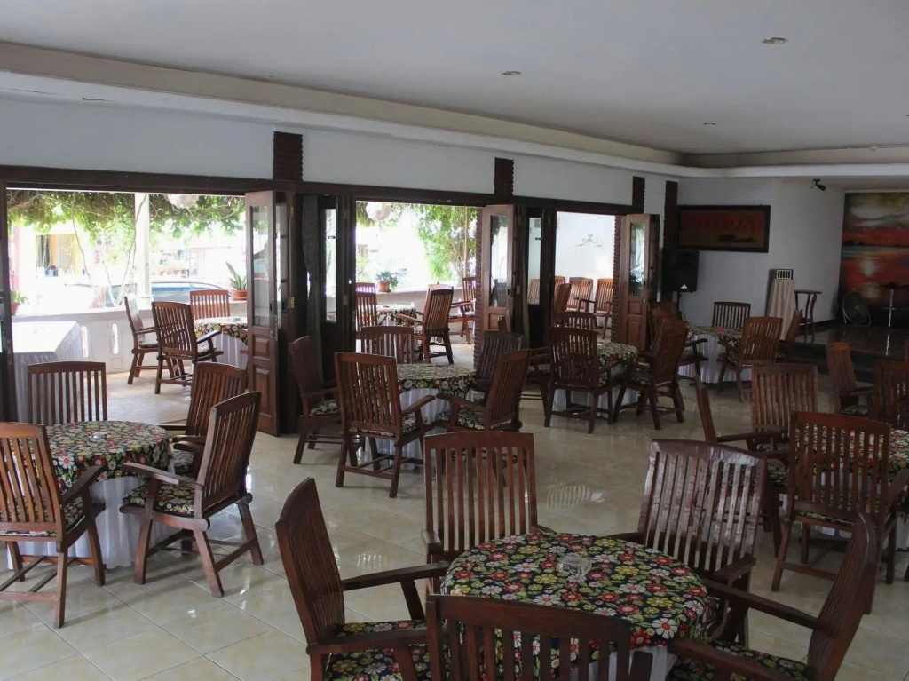 Holiday Beach Inn - фото 22
