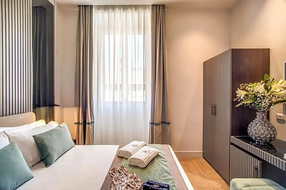 Superior Double room (full double bed)