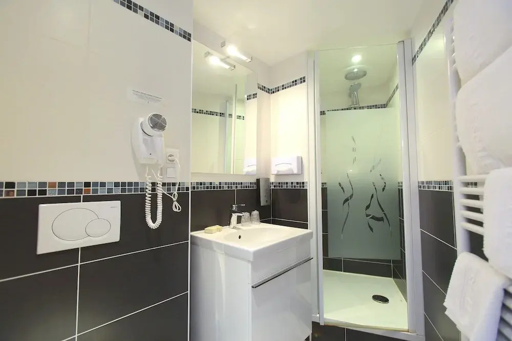 Superior Double room (full double bed)