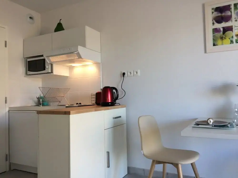 Food & Beverage