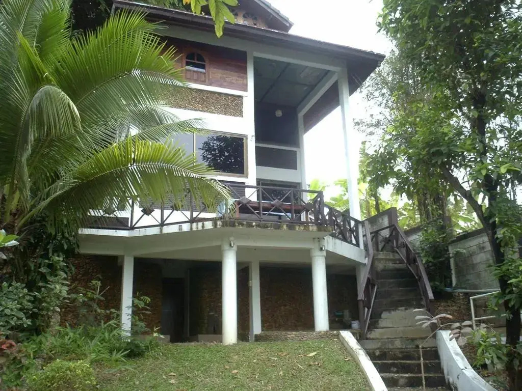 3 Bedrooms Cottage