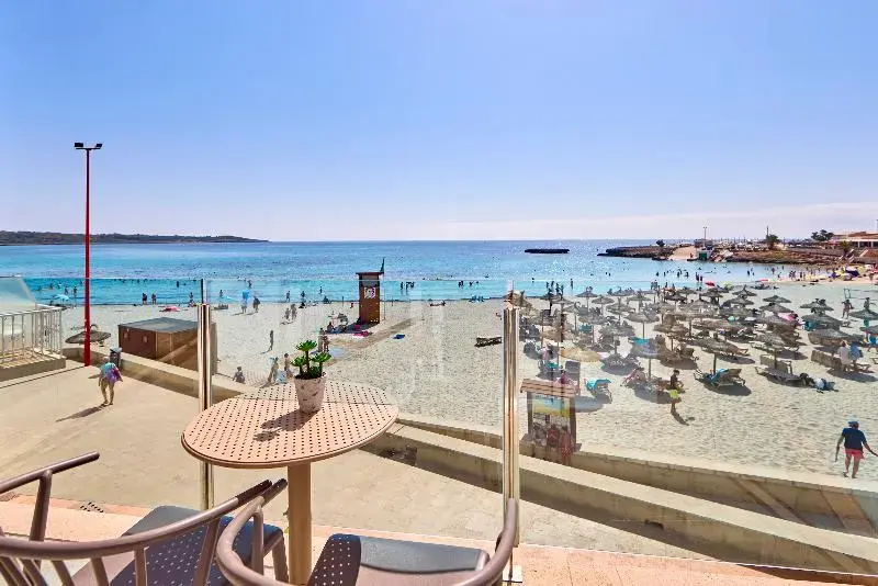 Superior Double room with balcony and with sea view (full double bed)