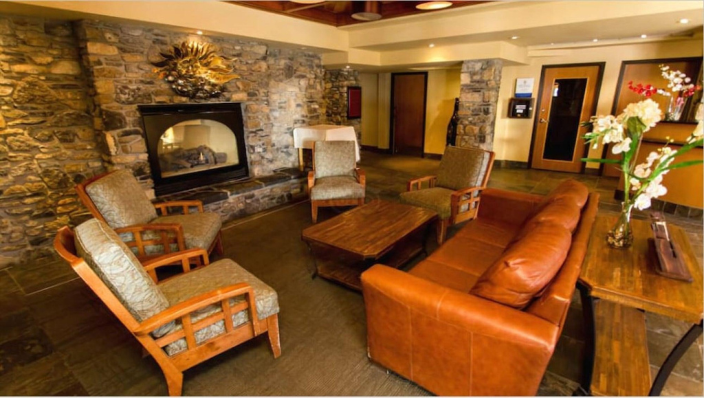 Sunshine Mountain Lodge — 2