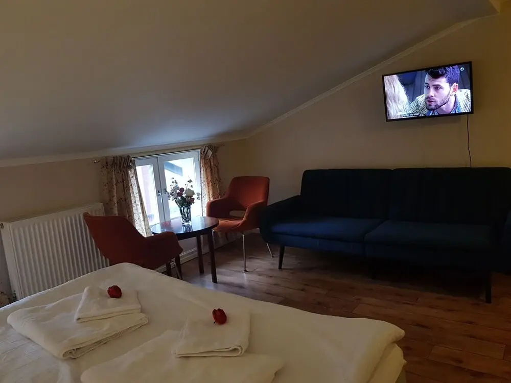 Lobby & Reception