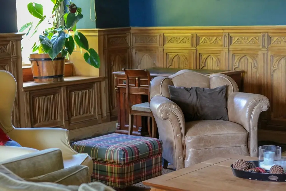 Lobby & Reception