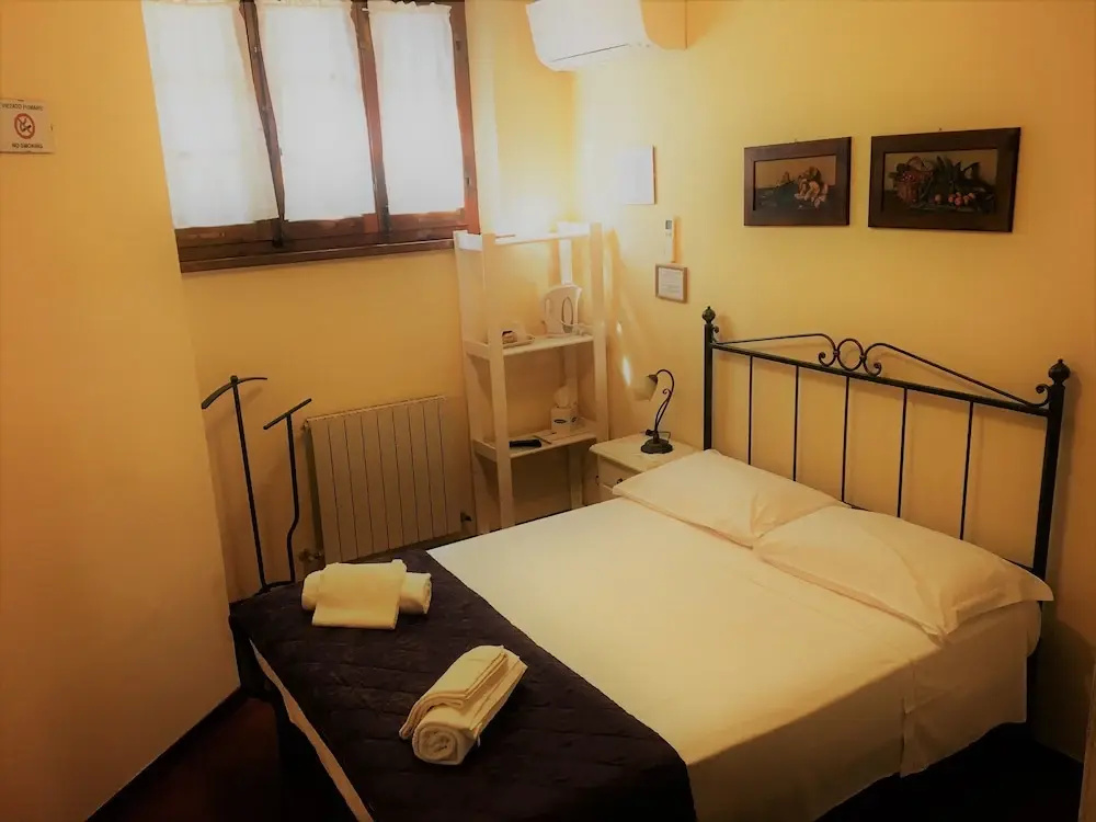 Economy room