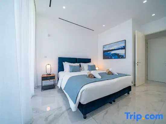 2 Bedrooms Superior Apartment with pool view
