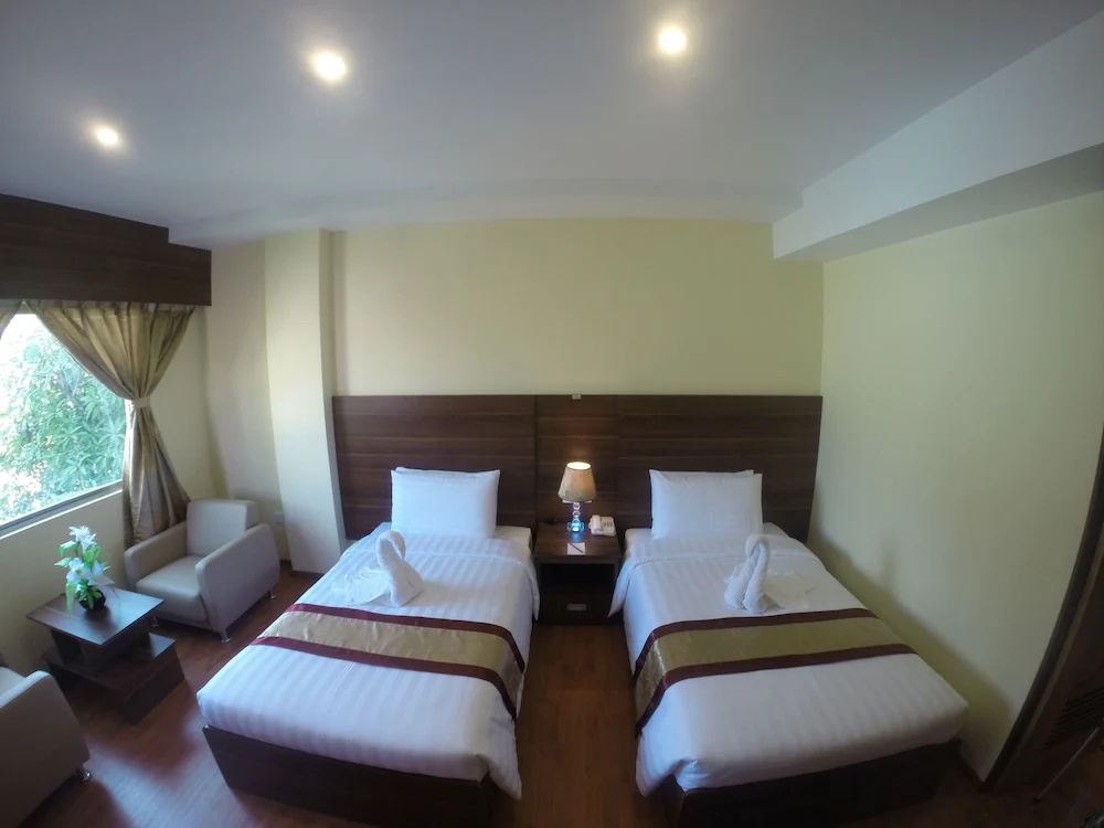 Deluxe Double room (twin beds)