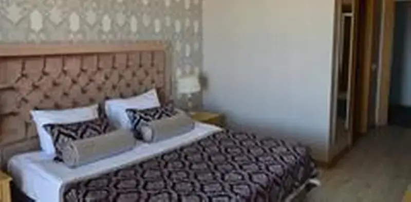 Standard room with land view