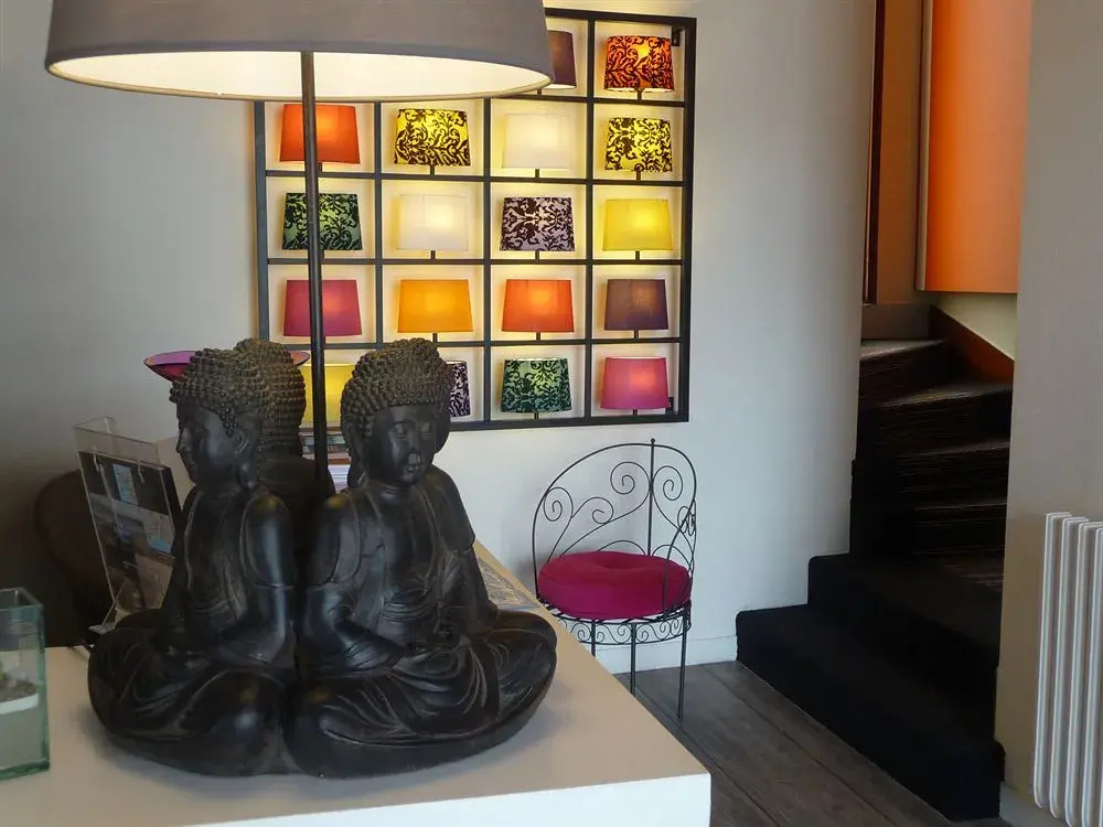 Lobby & Reception