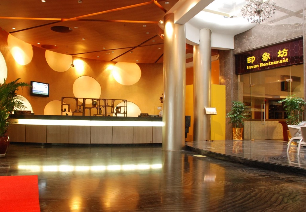 Days Hotel Insun Shanghai