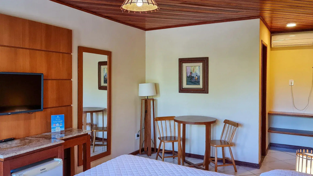 Luxury Double Family Suite full double bed