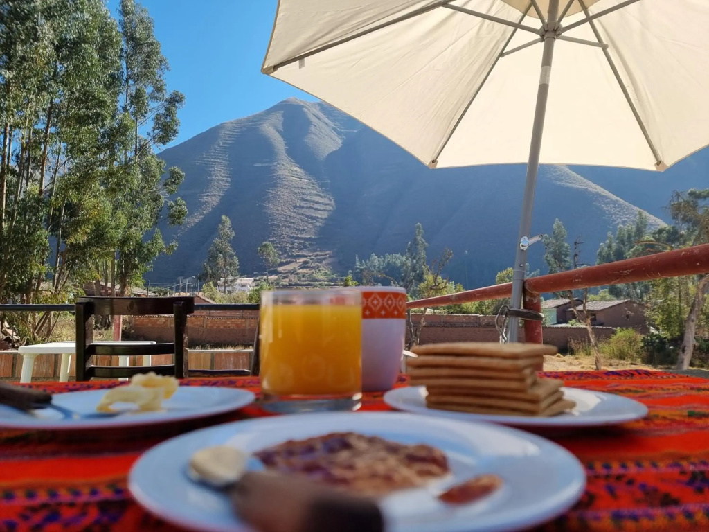 Valle verde, Hostel & camping
