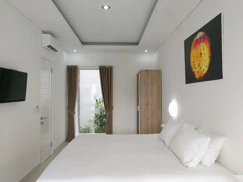 2 Bedrooms Apartment