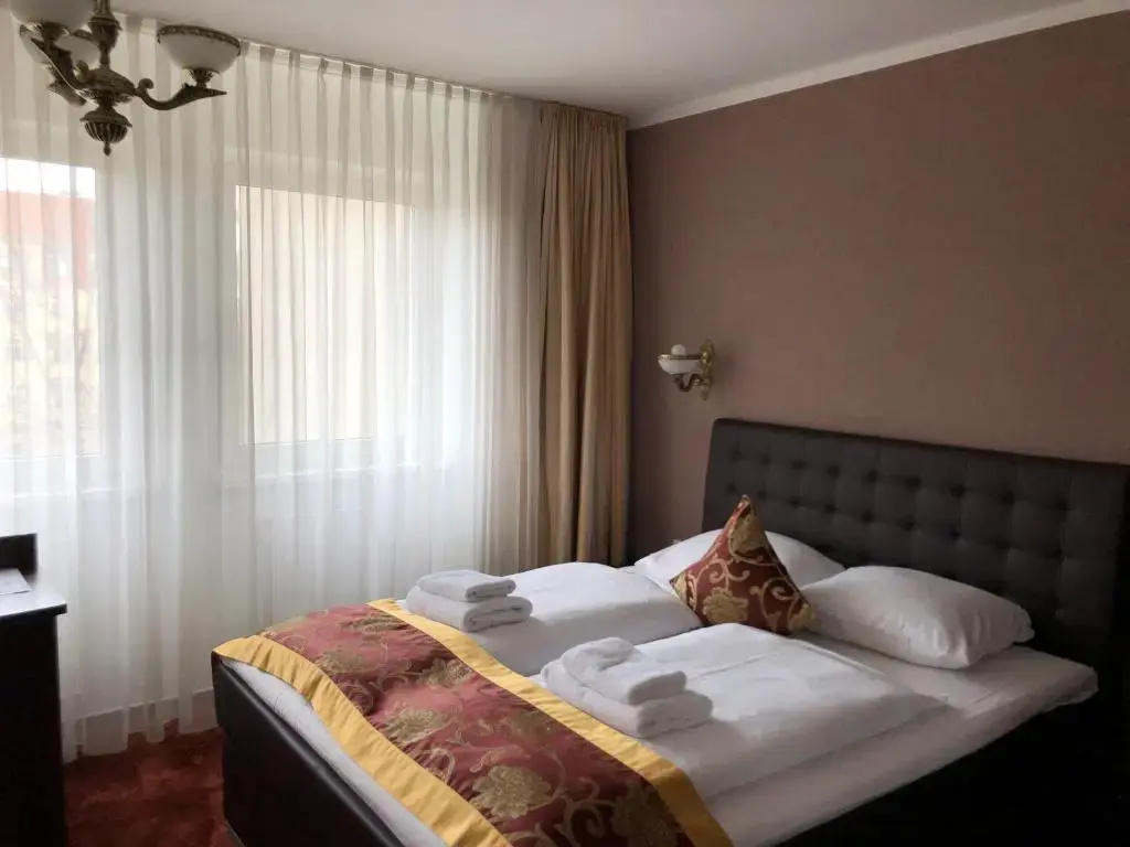 Standard Double Family room (full double bed)