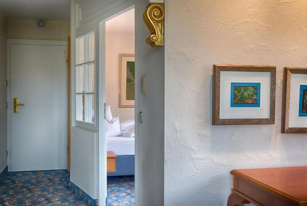 Deluxe Suite