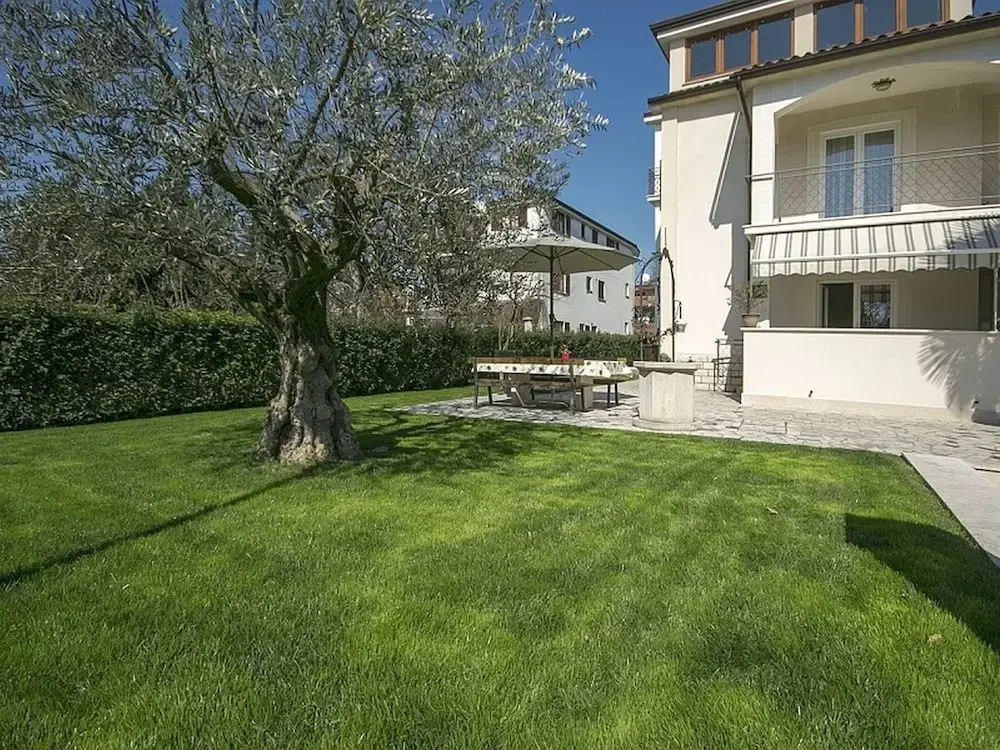 Modern Apartment with Private Covered Terrace Near Porec And 900 M From the Beach
