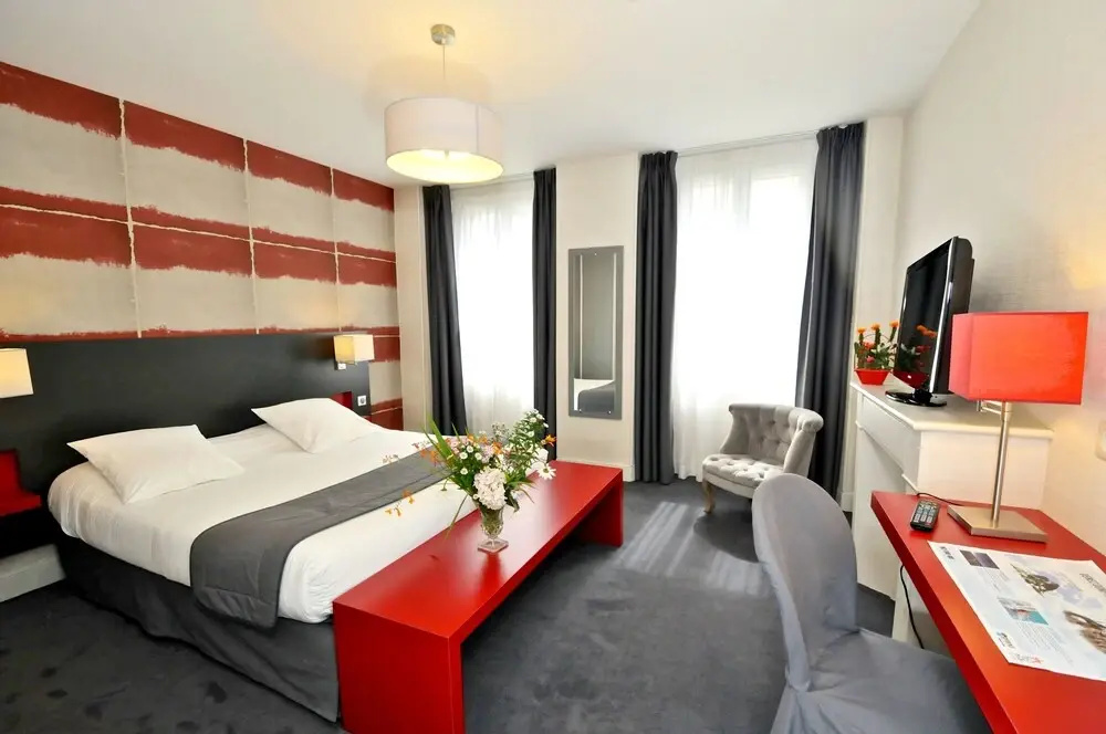 Classic Double room (full double bed)
