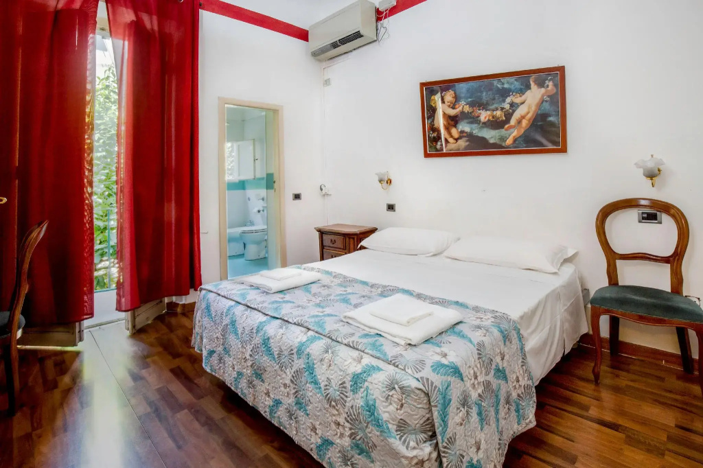 Standard Double room (full double bed)