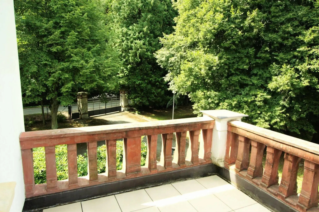 Balcony & Terrace