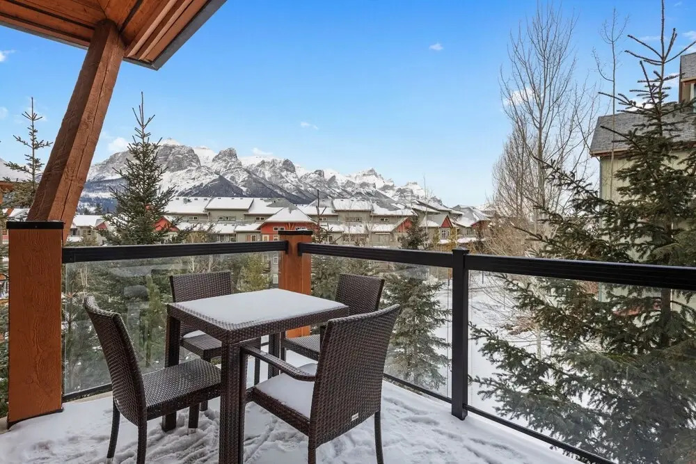 Exquisite 2BR/2BTH Luxury Condo with Mountain View - фото 13
