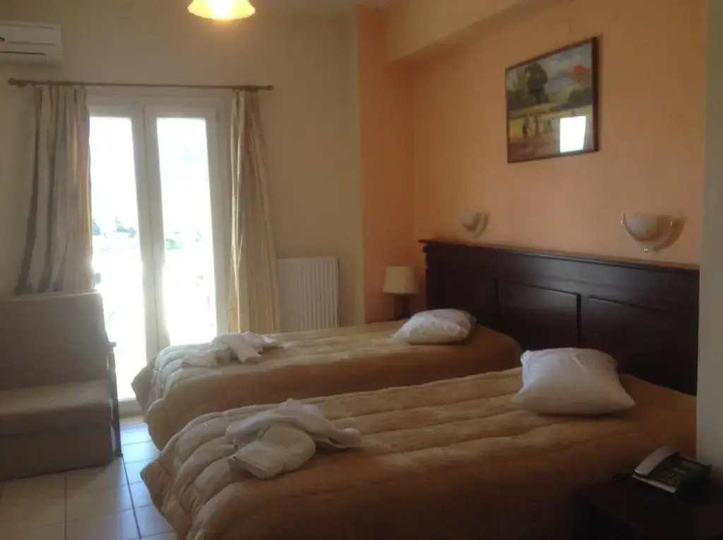 Hotel Kosta Famissi - Chambres
