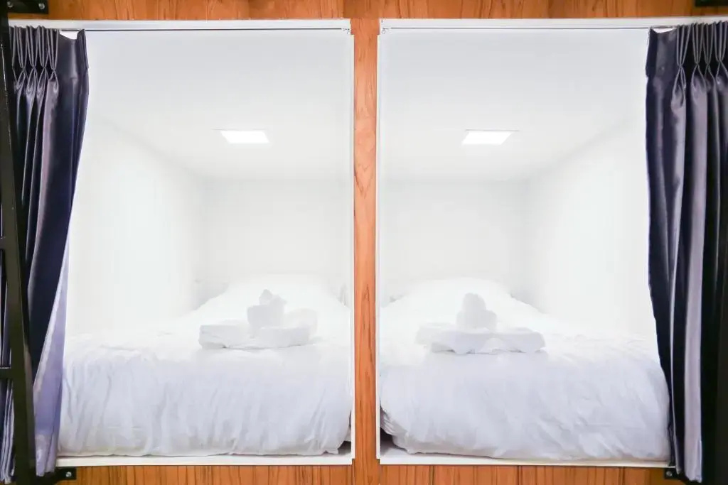 Bed in Dorm (male dorm)