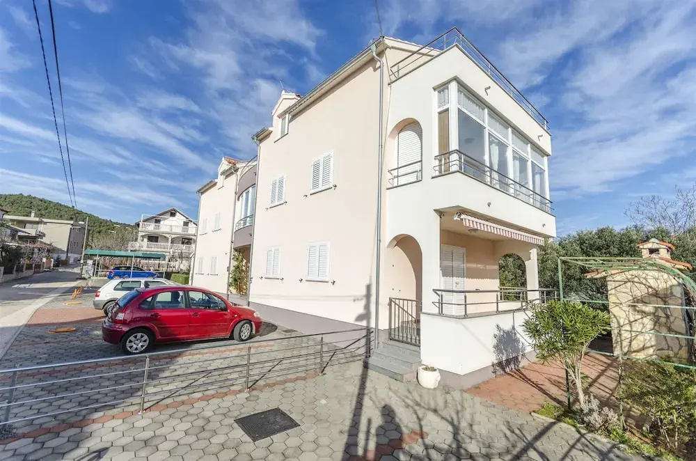 Apartment Ljiljana