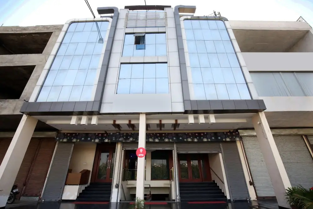 OYO 8865 Hotel Baj Celebration