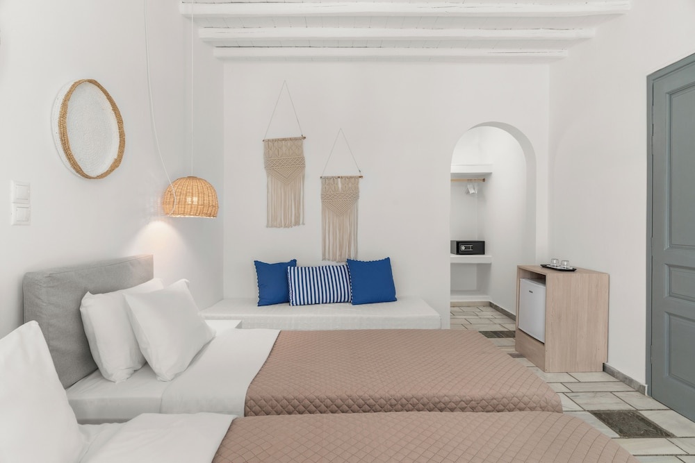Standard Zimmer mit Blick auf den Innenhof, Bild 3 von 5