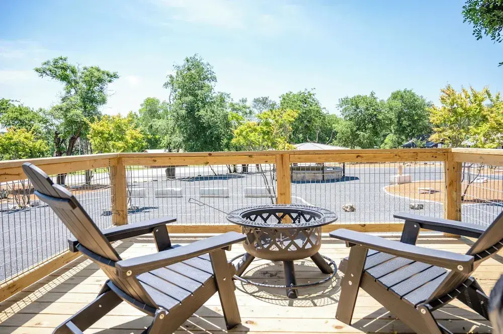 Classic Double room with balcony and with river view (full double bed)