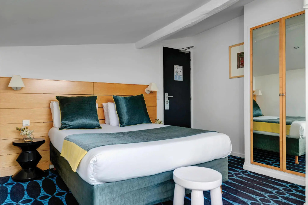 Superior Double room (full double bed)
