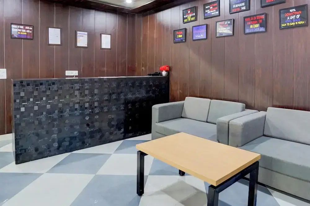 Hotel Downtown by Quadis - Sector 15 Noida