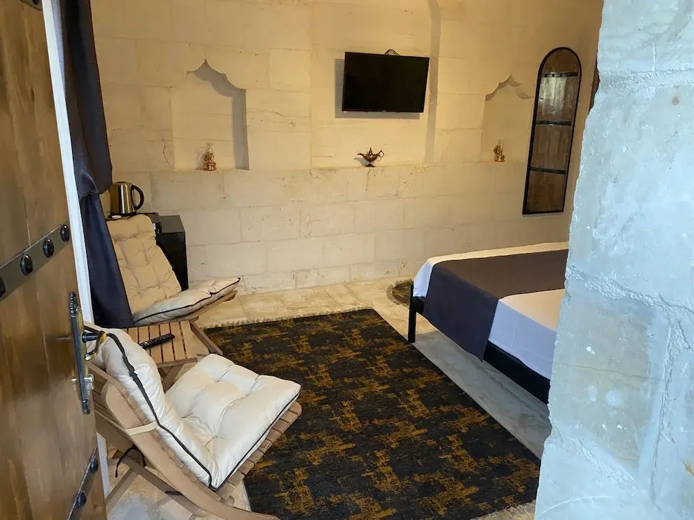 Comfort room