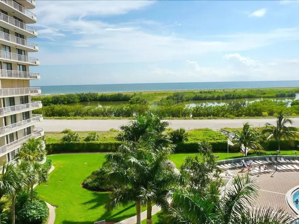 Beachfront Condo With Pool/views From two Balconies