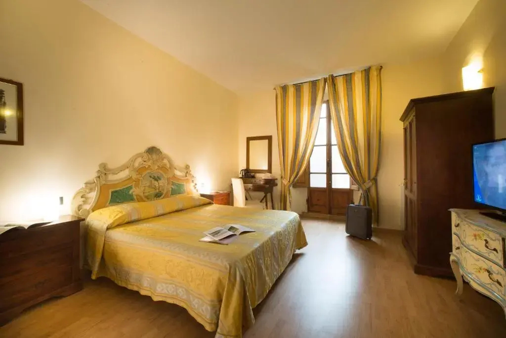 Standard Double room (full double bed)