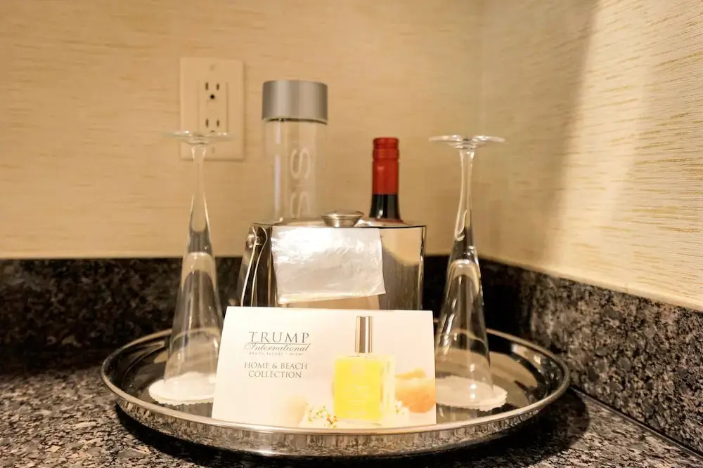 Private Ocean Condos at Trump Sunny Isles - Chambres