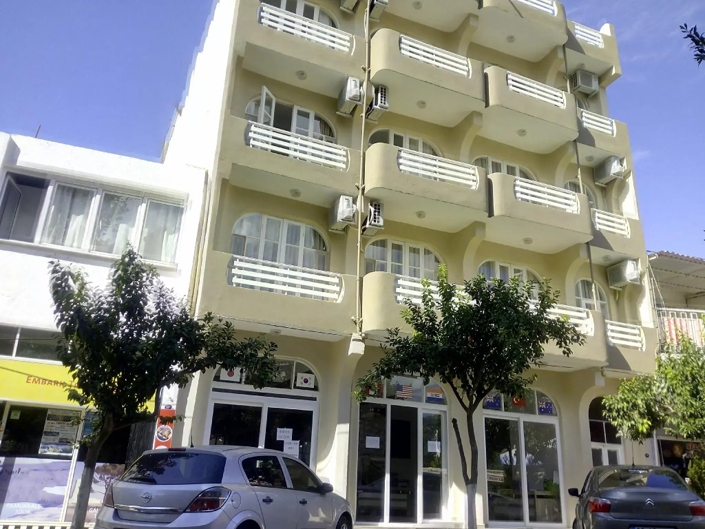 Hotel photo 1