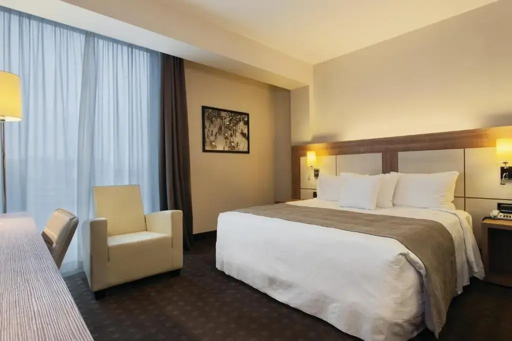 Guest Double room (full double bed)