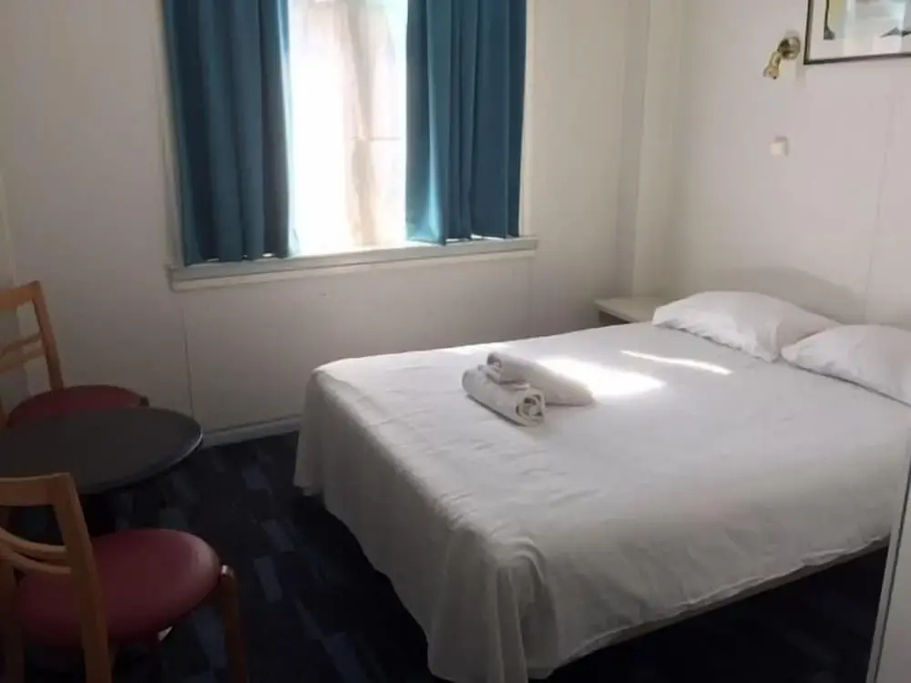 Economy room