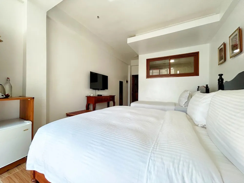 Premier Triple room with balcony and with ocean view