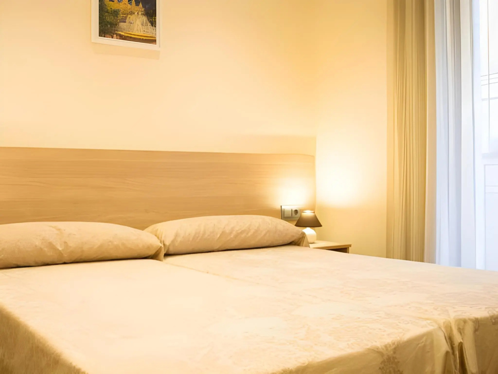 Hostal Excellence — 4