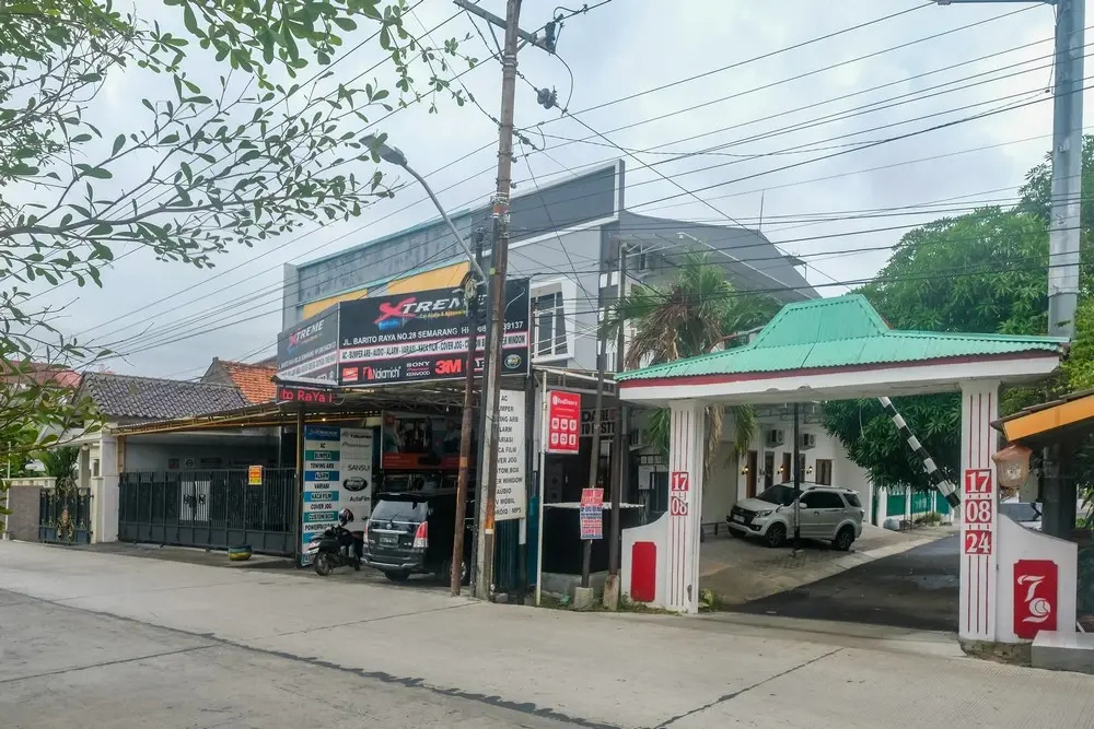 RedDoorz near Simpang Lima Semarang