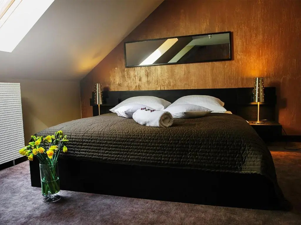 Deluxe Quadruple Attic room
