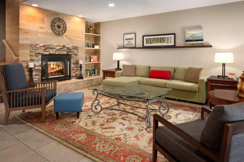 Lobby & Reception