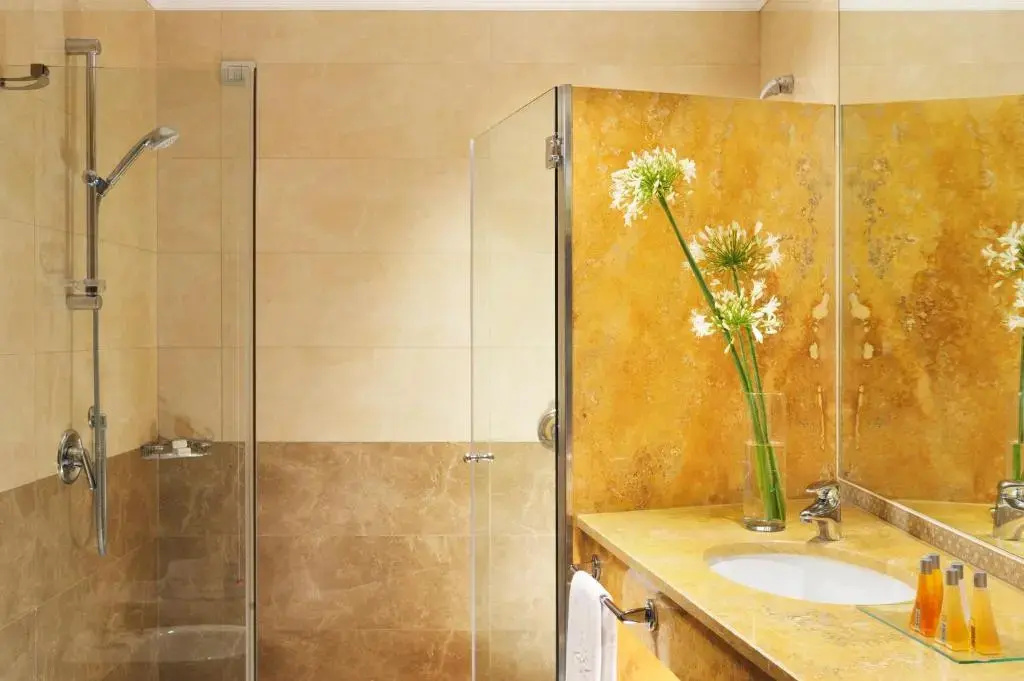 Poli Hotel - Chambres