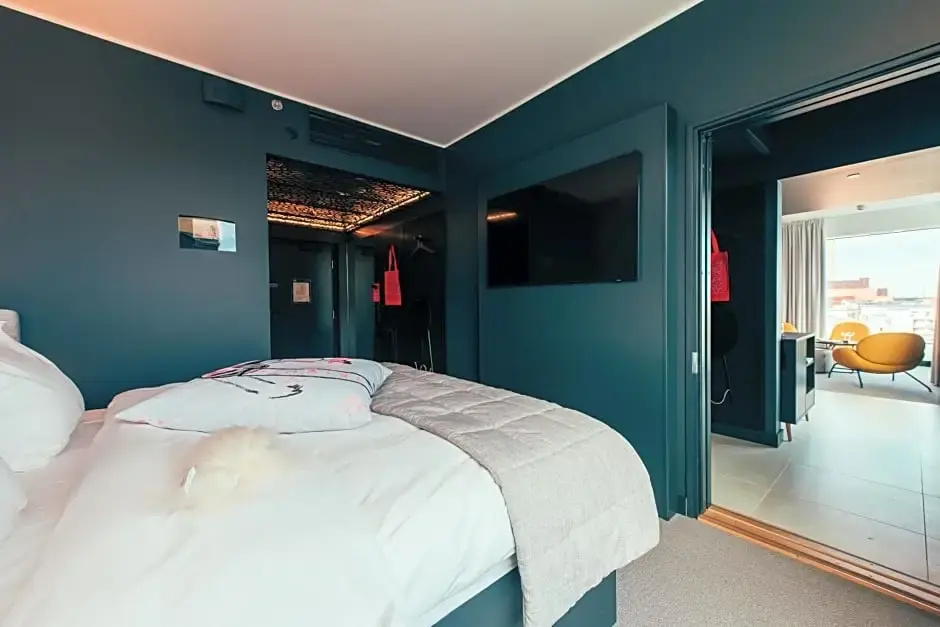 Double Studio (full double bed)