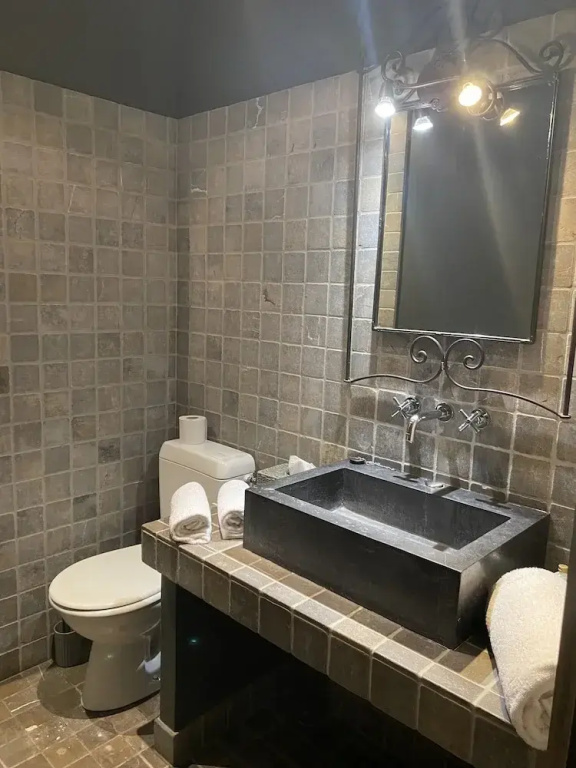 Classic Double room (full double bed)