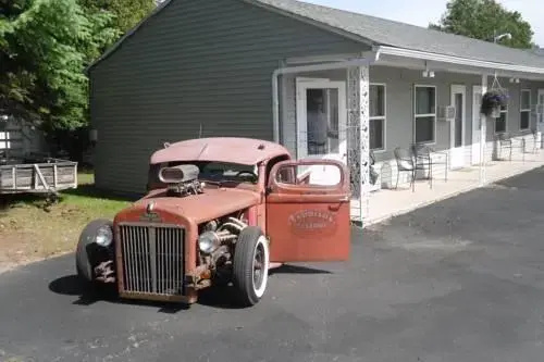 Huron Inn
